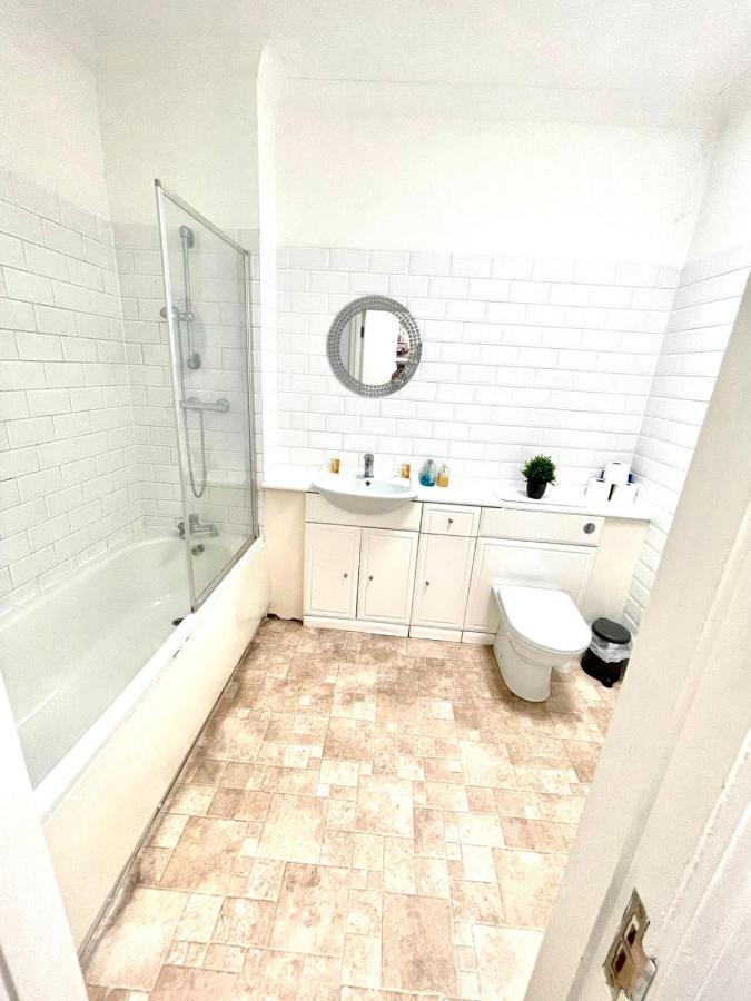 Koala & Tree - 2 Bedroom In City Centre - Short Lets & Serviced Accommodation Cambridge Eksteriør bilde